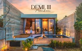 Demi The Third & Owari'S Ie 尾張の家 Pranburi